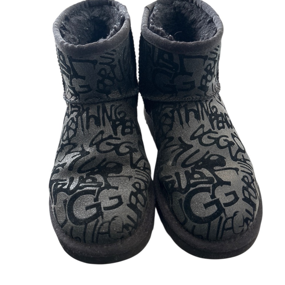 Classic Mini Sparkle Graffiti Boots - Picture 2 of 7